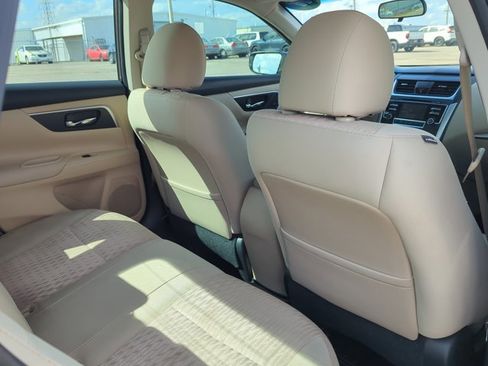 Used 2017 Nissan Altima 2.5 SV image 19