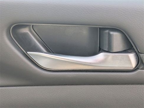 Used 2024 Nissan Altima 2.5 SV image 33