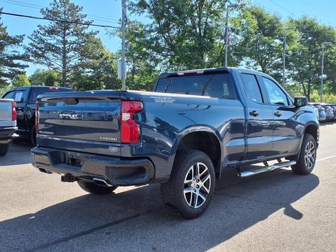 Used 2019 Chevrolet Silverado 1500 Custom Trail Boss w/ Custom Convenience Package AWD/4WD image 4