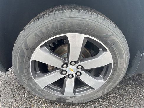 Used 2018 Chevrolet Traverse LT image 13