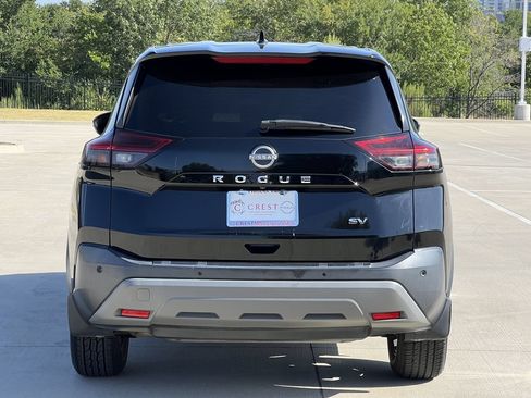 Used 2022 Nissan Rogue SV FWD image 5