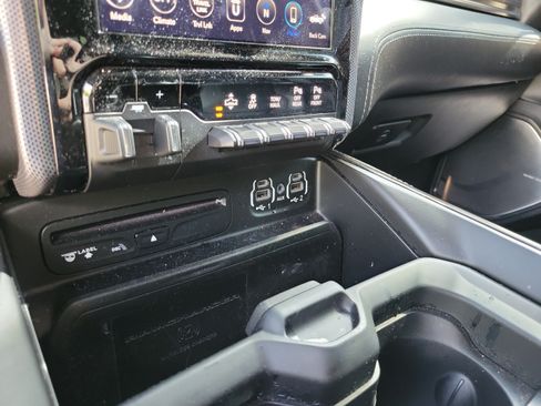 Used 2019 RAM 1500 Limited AWD/4WD image 18