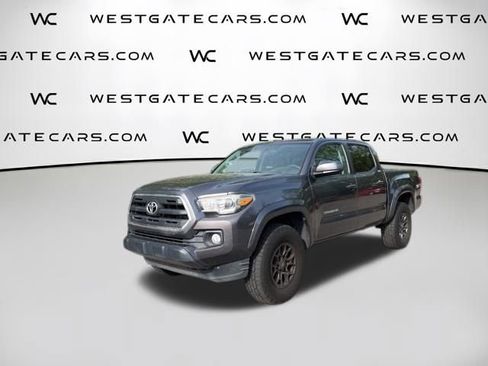 Used 2017 Toyota Tacoma SR5 w/ Tow Package RWD image 1