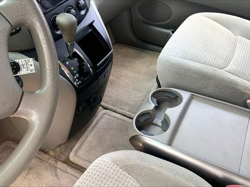 Used 2006 Toyota Sienna CE FWD image 16