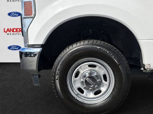 Used 2020 Ford F250 XL w/ Power Equipment Group RWD image 9