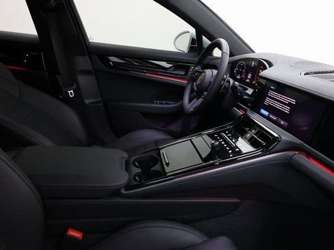 Used 2024 Porsche Panamera 4 image 88