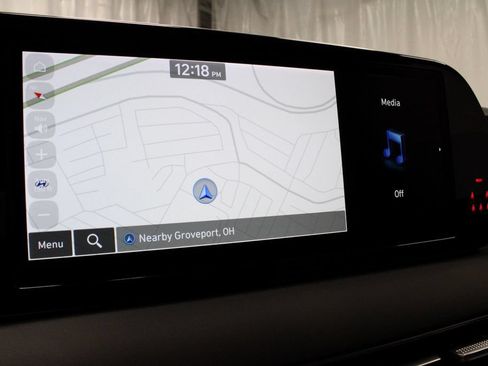 Used 2025 Hyundai Palisade Calligraphy FWD image 3