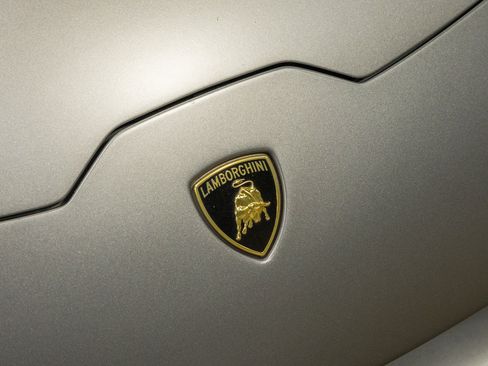 Used 2017 Lamborghini Huracan LP 580-2 RWD image 19