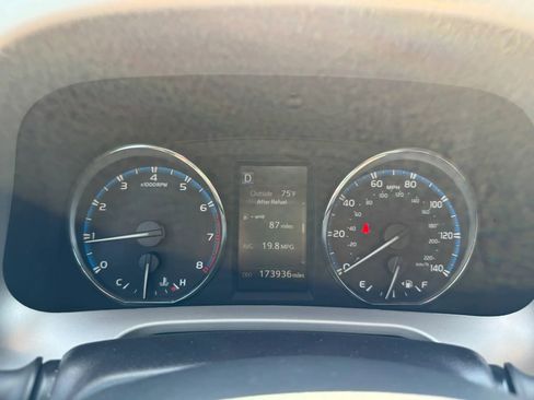 Used 2016 Toyota RAV4 XLE AWD/4WD image 49