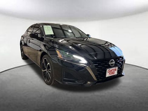 Used 2025 Nissan Altima 2.5 SR image 7