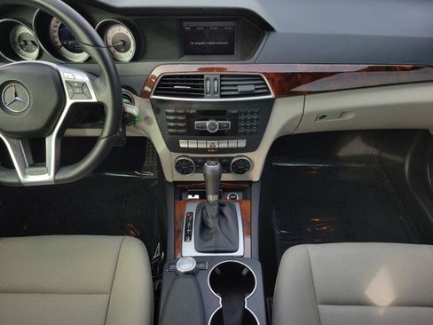 Used 2013 Mercedes-Benz C 250 Sedan image 12