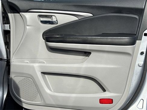 Used 2017 Honda Pilot EX-L image 14