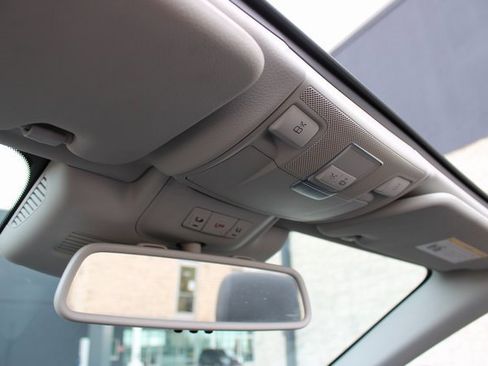 Used 2020 Mercedes-Benz SL 550 image 22