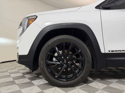 Used 2024 GMC Terrain SLT w/ Elevation Edition AWD/4WD image 10