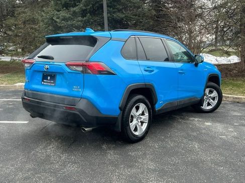 Used 2019 Toyota RAV4 XLE image 5