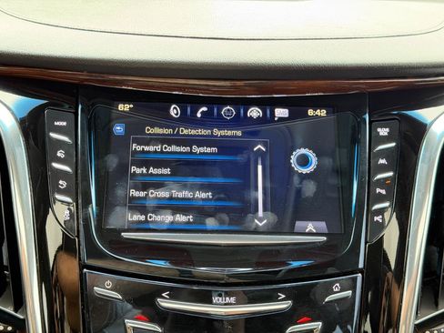 Used 2017 Cadillac Escalade Luxury AWD/4WD image 86