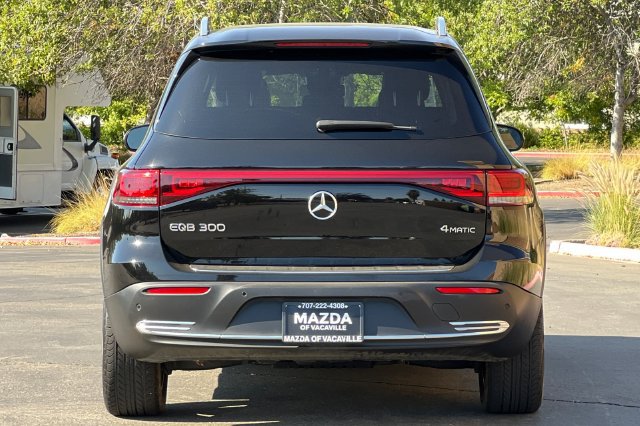 Used 2023 Mercedes-Benz EQB 300 4MATIC image 5