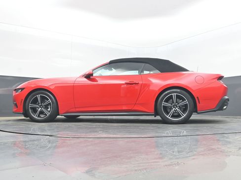 Used 2024 Ford Mustang Convertible RWD image 22