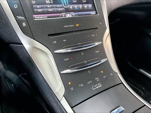 Used 2015 Lincoln MKZ AWD w/ Equipment Group 102A Reserve image 15