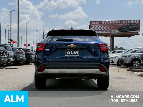 Used 2024 Chevrolet Trax LT FWD image 5