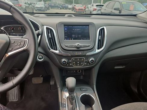 Used 2024 Chevrolet Equinox LT FWD image 17