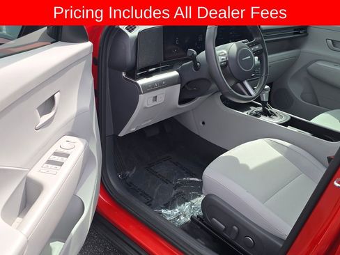 Used 2024 Hyundai Kona SEL FWD image 9