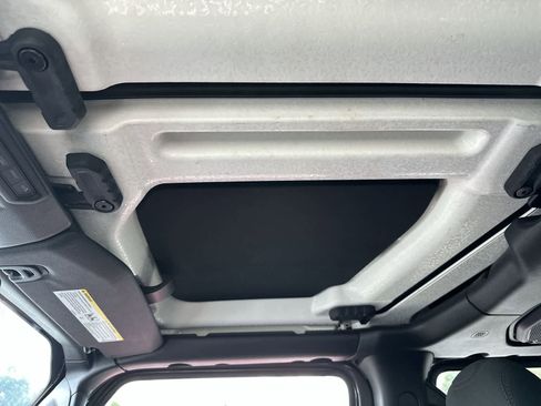 Used 2021 Jeep Wrangler Unlimited Rubicon image 17