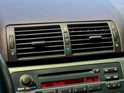 Used 2005 BMW M3 Coupe image 71