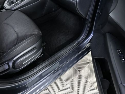 Used 2019 Kia Forte LXS image 21