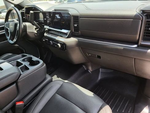 Used 2024 Chevrolet Silverado 2500 LTZ AWD/4WD image 9