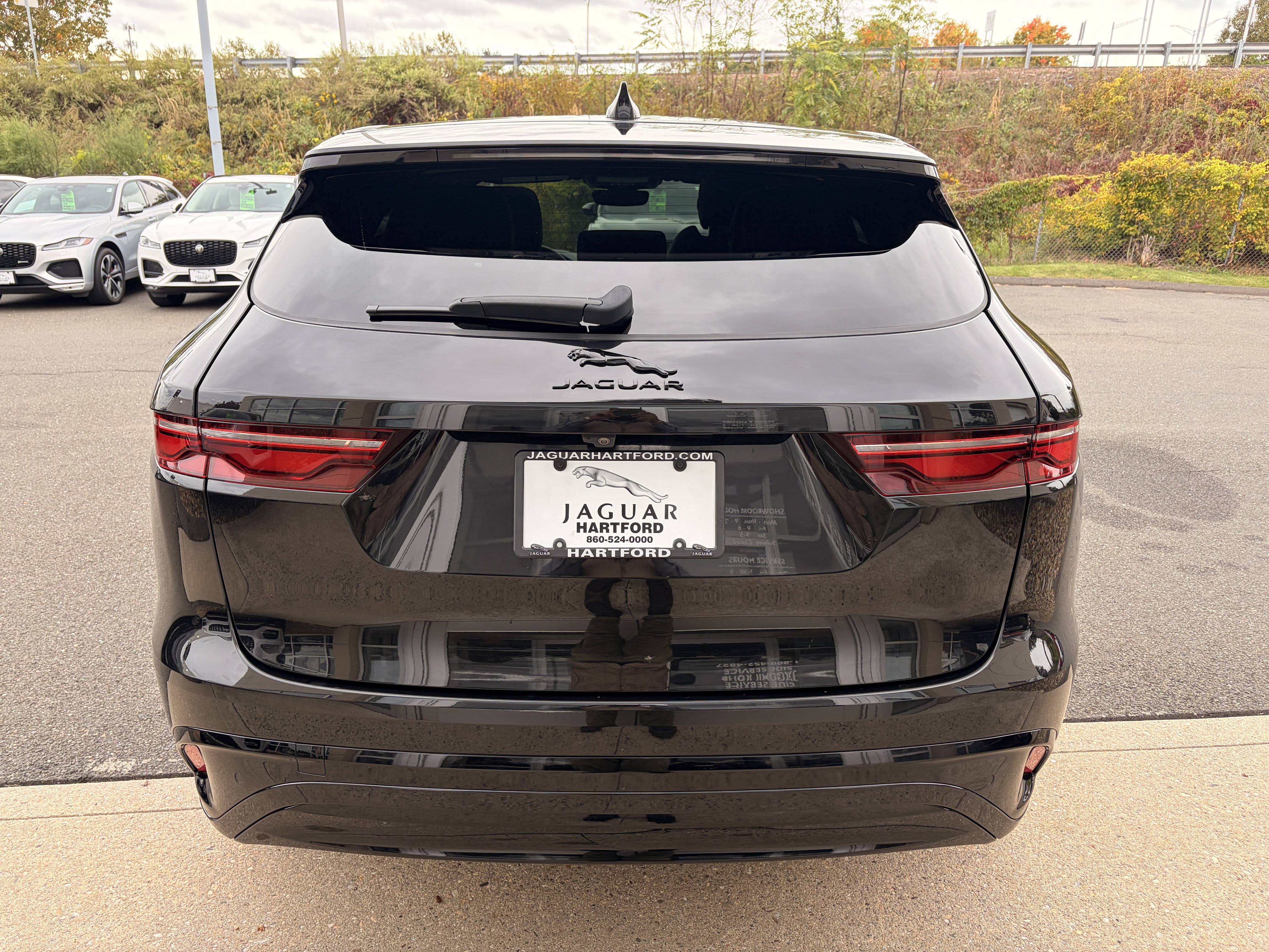 Used 2024 Jaguar F-PACE R-Dynamic S AWD/4WD image 8