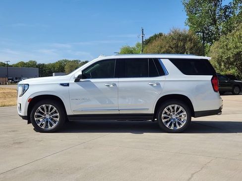 Used 2024 GMC Yukon Denali AWD/4WD image 4