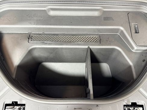 New 2025 Audi Q6 e-tron Premium Plus image 27