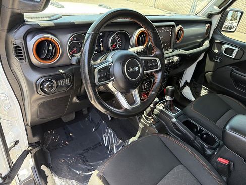 Used 2021 Jeep Gladiator Mojave AWD/4WD image 9