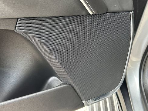 Used 2023 Cadillac Escalade ESV Premium Luxury Platinum w/ LPO, Radiant Package image 21