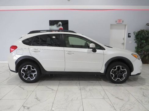 Used 2013 Subaru Crosstrek 2.0i Premium AWD/4WD image 3