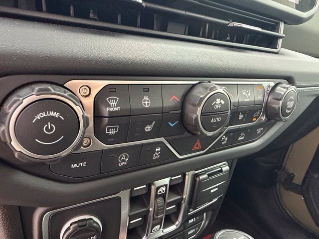 Used 2026 Jeep Gladiator Mojave AWD/4WD image 7