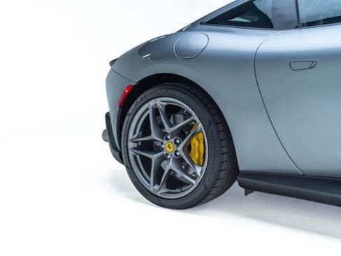 Used 2023 Ferrari Roma RWD image 21
