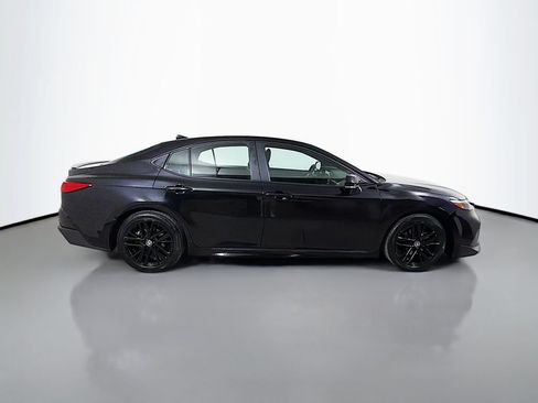Used 2025 Toyota Camry SE FWD image 5