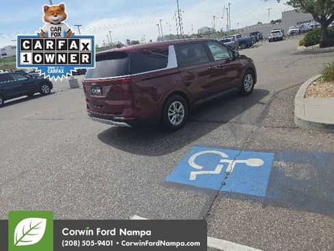 Used 2024 Kia Carnival LX FWD image 8