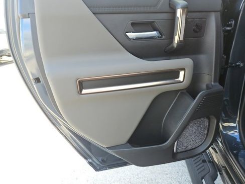 New 2025 GMC Hummer EV 2X image 15