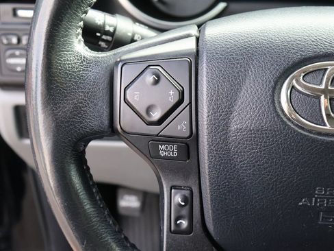 Used 2019 Toyota Sequoia Platinum AWD/4WD image 31