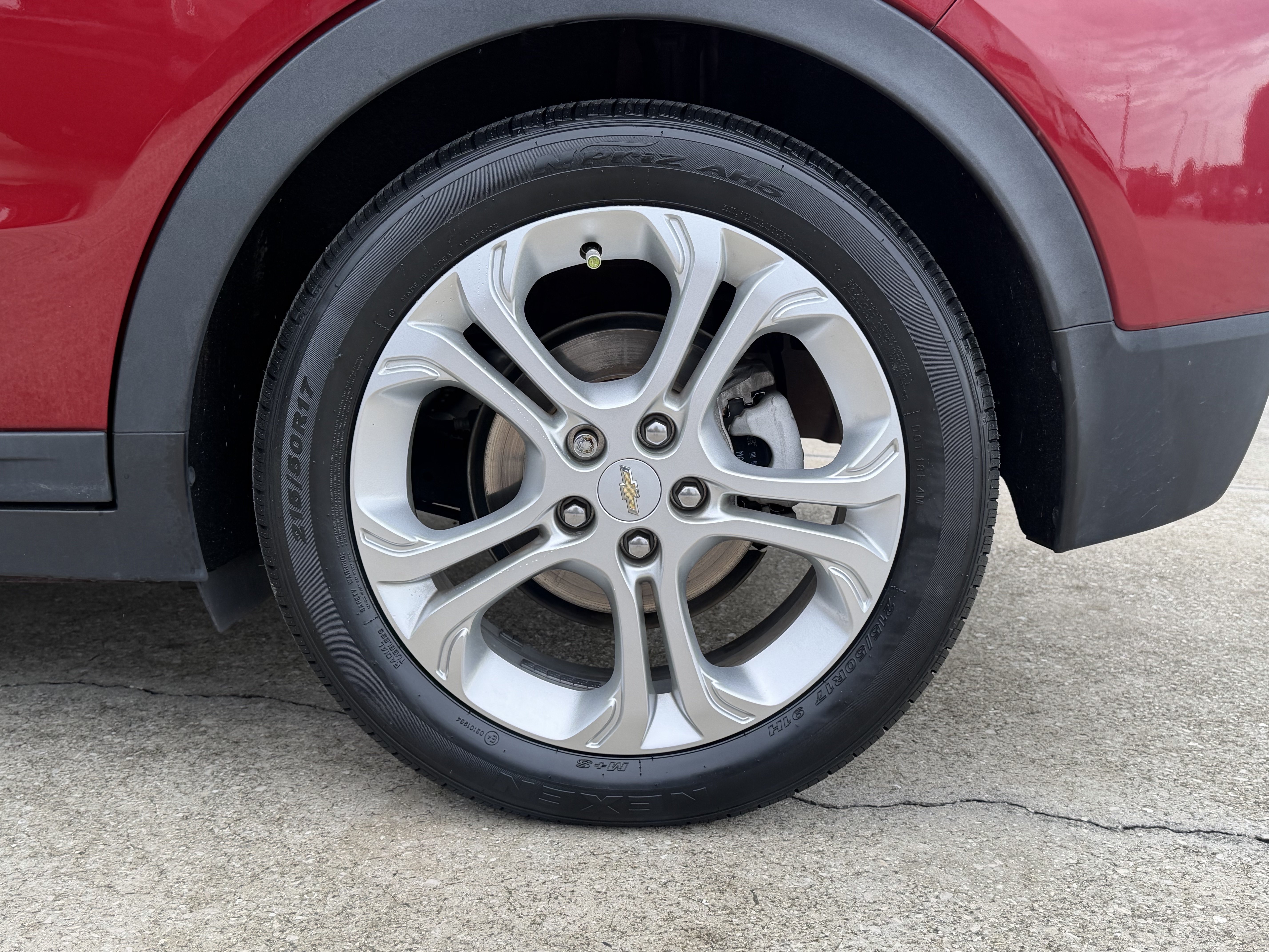 Used 2021 Chevrolet Bolt LT FWD image 34