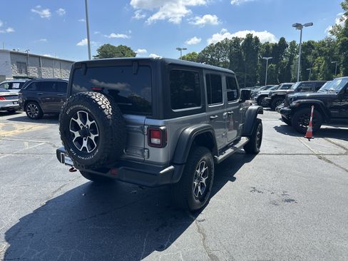 Used 2020 Jeep Wrangler Unlimited Rubicon w/ Cold Weather Group AWD/4WD image 9