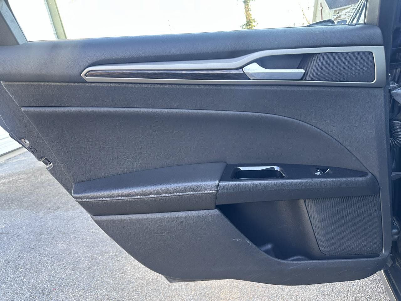 Used 2014 Ford Fusion SE w/ Equipment Group 502A FWD image 33