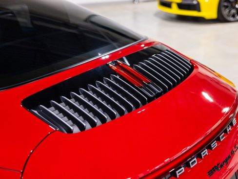 Used 2021 Porsche 911 Targa 4S Heritage Design image 16