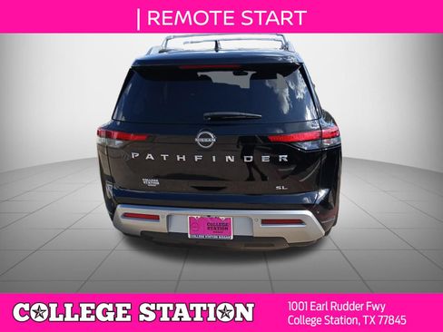 Used 2024 Nissan Pathfinder SL FWD image 4