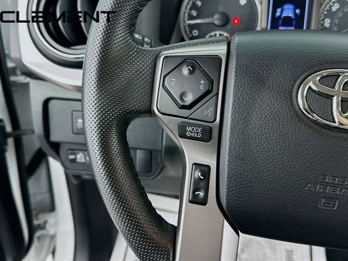 Used 2023 Toyota Tacoma SR5 AWD/4WD image 15