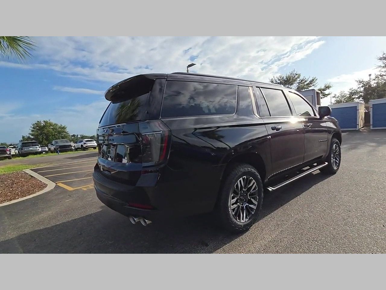 New 2026 Chevrolet Suburban Z71 w/ Z71 Off-Road Package AWD/4WD image 20