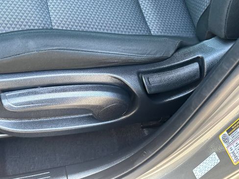 Used 2025 Kia Soul LX w/ LX Technology Package FWD image 22
